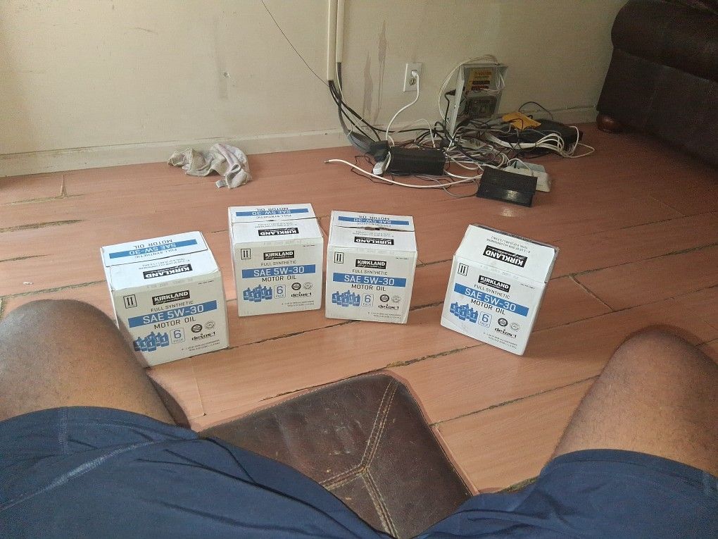 Kirkland Full Synthetic( 5w-30)