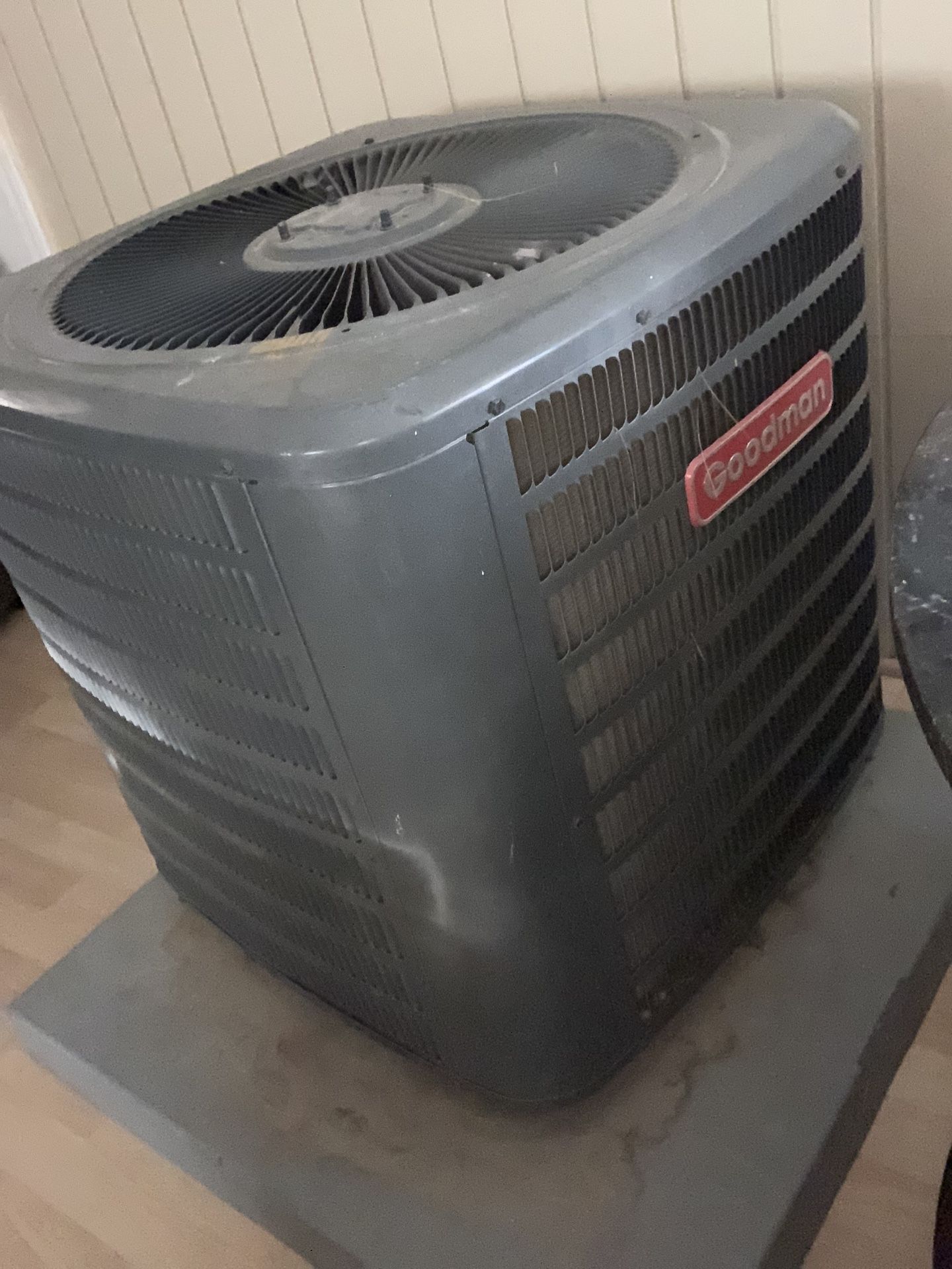 Goodman 3.5 Ton Air Conditioning Unit