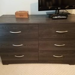 6 Drawer Dresser (Gray)