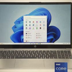 2023 HP 15.6” i7 16GB/512GB — Full HD Touch Screen