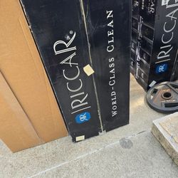 Brand New Commercial And House Vacuum Cleaners 