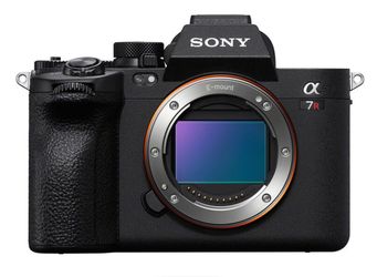 Sony A7R V Mirrorless Camera – Excellent Condition in BOX