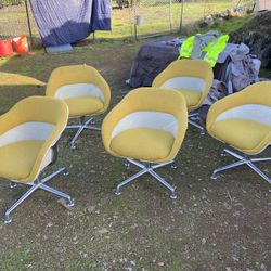 Steelcase Case Lounge Chairs 5