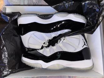 Air Jordan 11 Retro Concord Sneakers