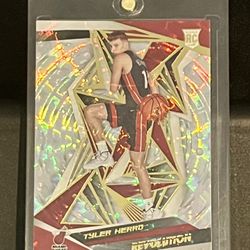 2019-20 Revolution Tyler Herro Rookie Card