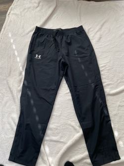 Men’s extra large under Armour woven athletic pants