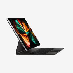 Apple iPad Pro 12.9” M1 128GB + Magic Keyboard + Matte Screen Protector Bundle