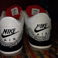 Michael Jordan Throwback Shoes Size 10 And 1/2 Original