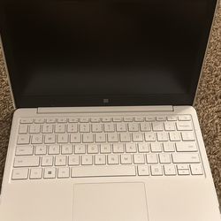 Microsoft Surface Laptop SE-White “11.6
