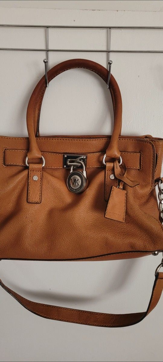BEAUTIFUL LEATHER BAG MICHAEL KORS