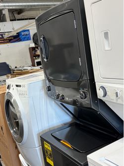 GE Washer and dryer set tower (electric)