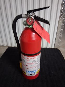 NEW, "KIDDIE" 5LB DRY CHEMICAL FIRE EXTINGUISHER, UP TO DATE, MANY TO COOSE FROM, PRICED TO SELL!!!!