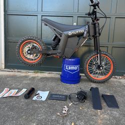 Tuttio With Surron Throttle And Key Ignition In Frame