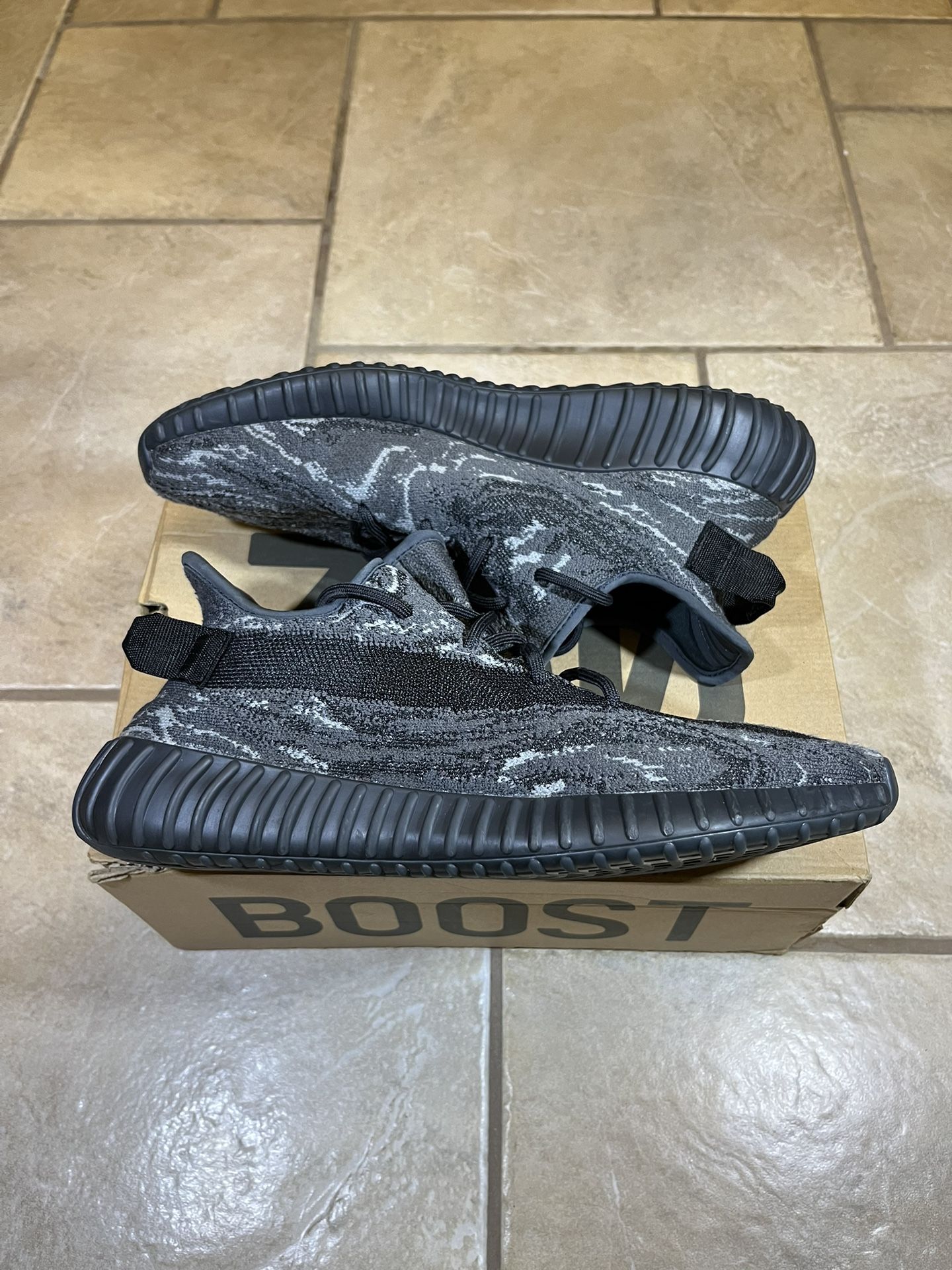 Yeezy 350 Mx Dark Salt 