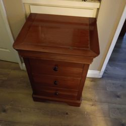 3 drawer nite stand