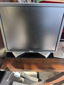 Dell 20” Monitor With Cables