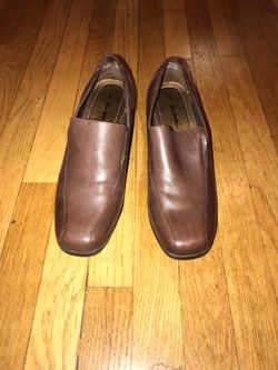 Brown Women Dress Shoes Size 7 $10 OBO