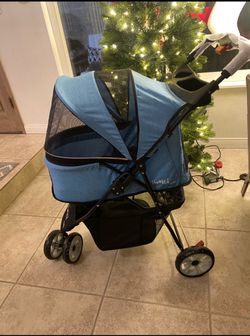 Pet Stroller, (Petique) NEW IN BOX up to 55 lbs