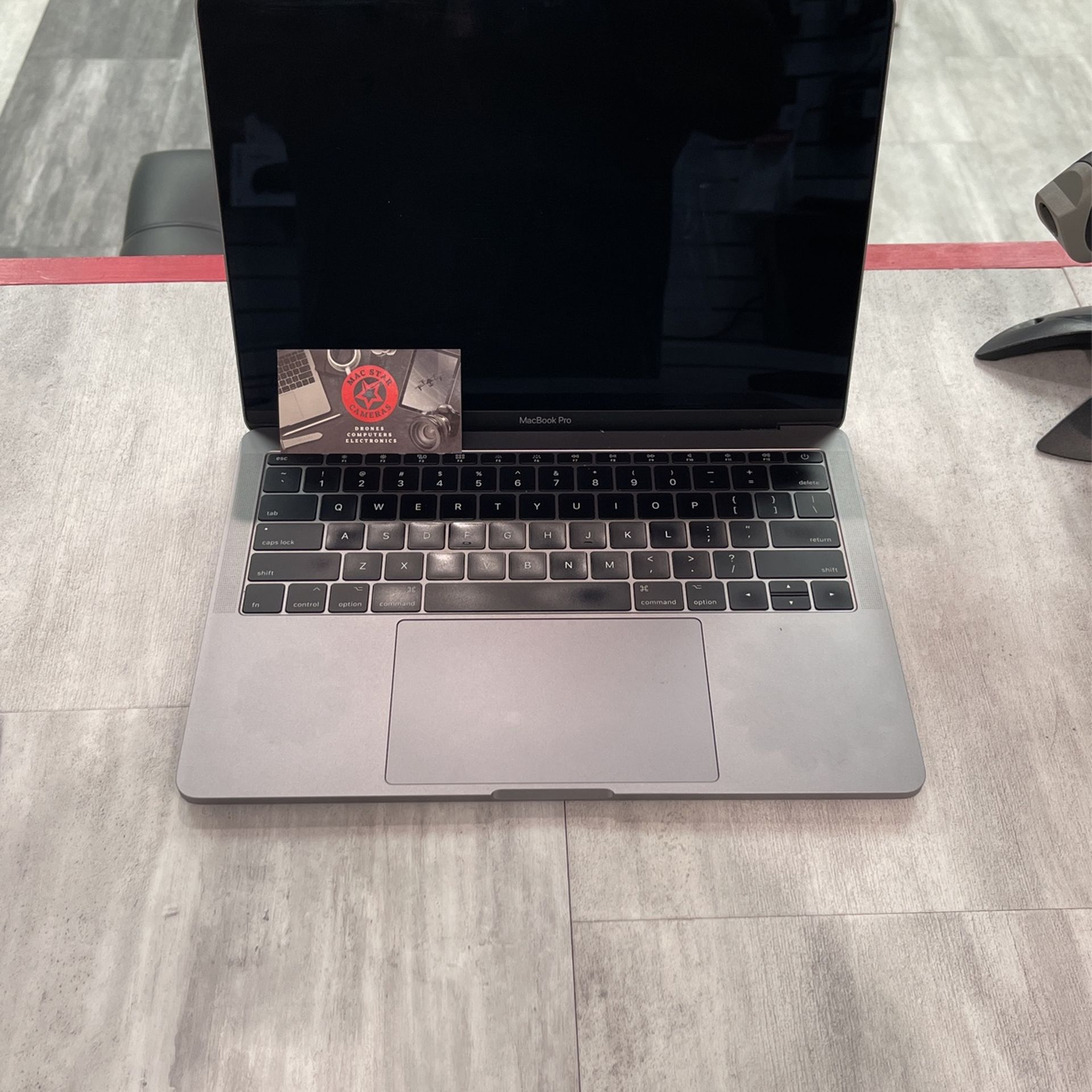 2020 Apple MacBook Pro I7 2.3GHZ/16/512 2020 Apple MacBook Pro I7 2.3GHZ/16/512