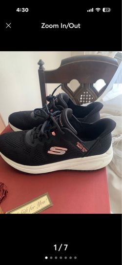 Women’s Skechers SWIFT fit size 7