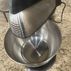 Hamilton Beach Stand Mixer – Like New – 6-Speed – Stainless Steel Bowl – Paid $150