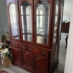 Hutch / China Cabinet Set