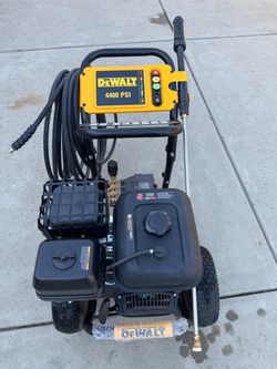 DEWALT 4400 PSI Pressure Washer