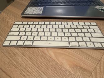 Apple keyboard