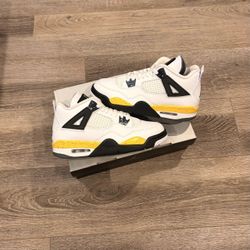 Jordan 4 Retro “Rare Air Tour Yellow” (2026) Sizes 8 - 13 Men’s and 4Y - 7Y Kid’s Brand New