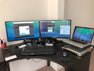 Curved Monitor