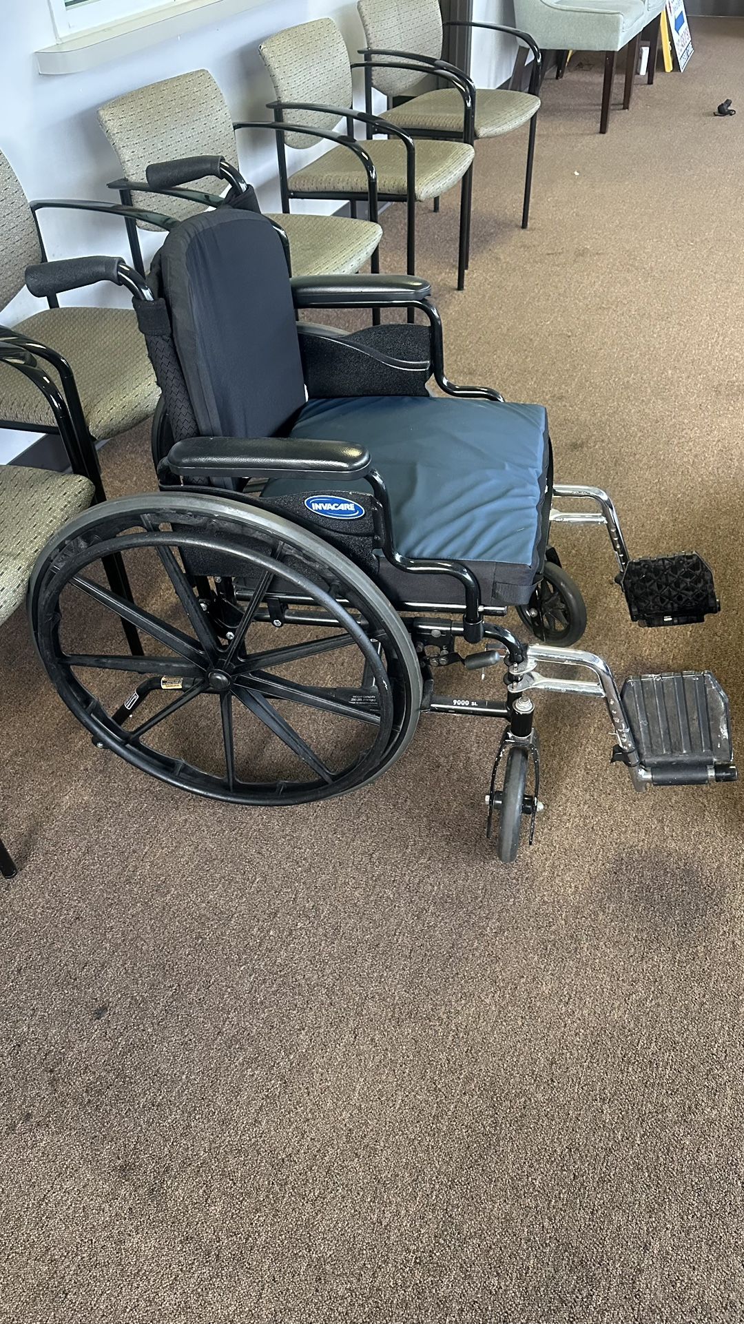 Invacare Wheelchair for Sale – Heavy Duty / Excellent Condition