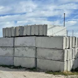 Concrete Interlocking Blocks 