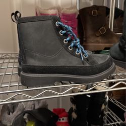 Kids Size 2 Ugg Boots $45 