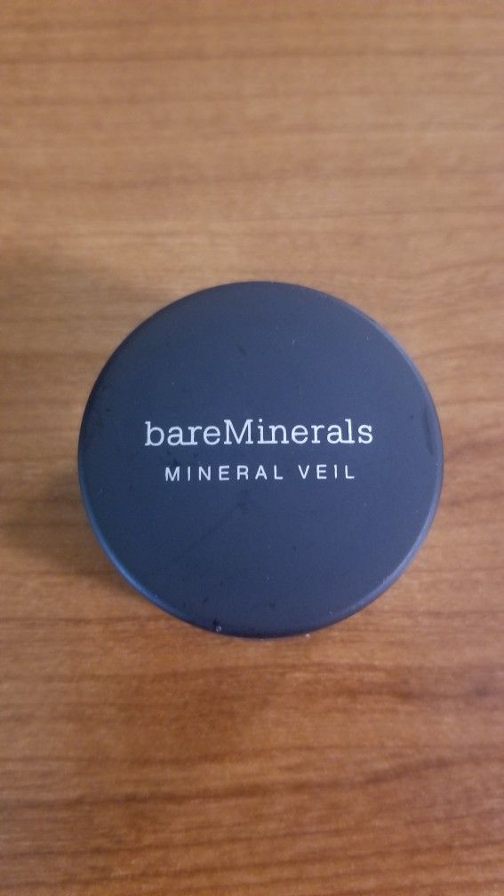 *bare Minerals* (Mineral Veil) 