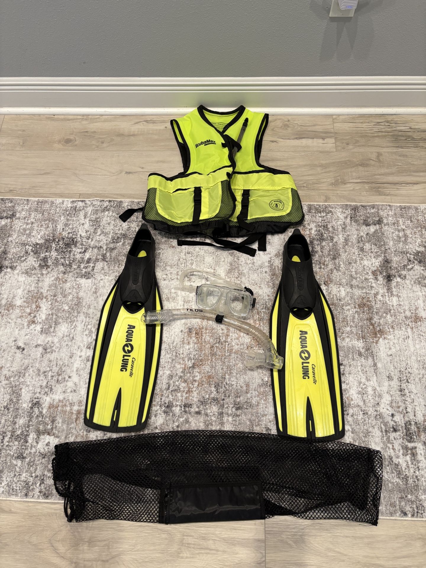 Scuba gear