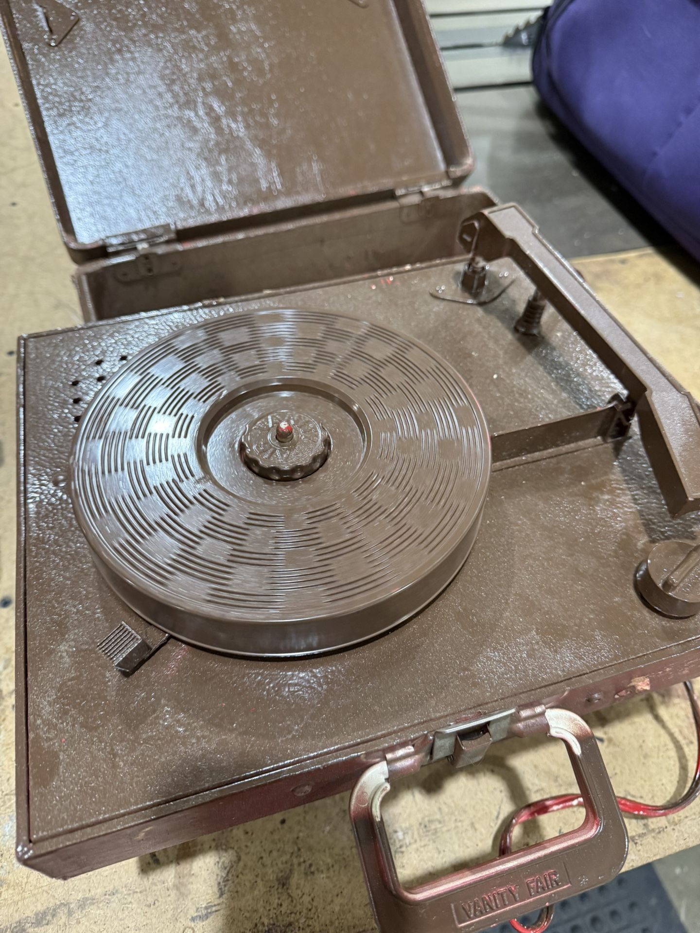 Vintage record Player. Vanity Fair Model. Works.