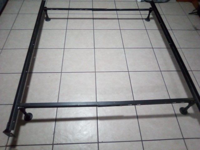 Queen Size Bed Rails Used Asking $15 Firm Puo On 59th Ave In Camelback