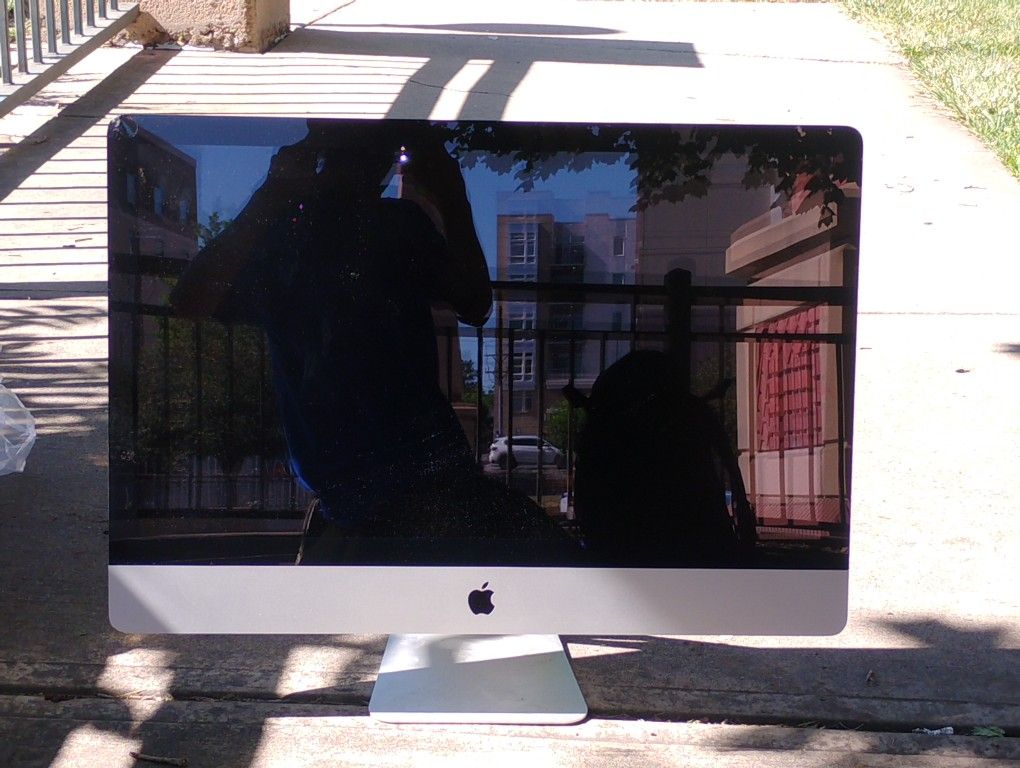 Apple iMac 27" Desk Top