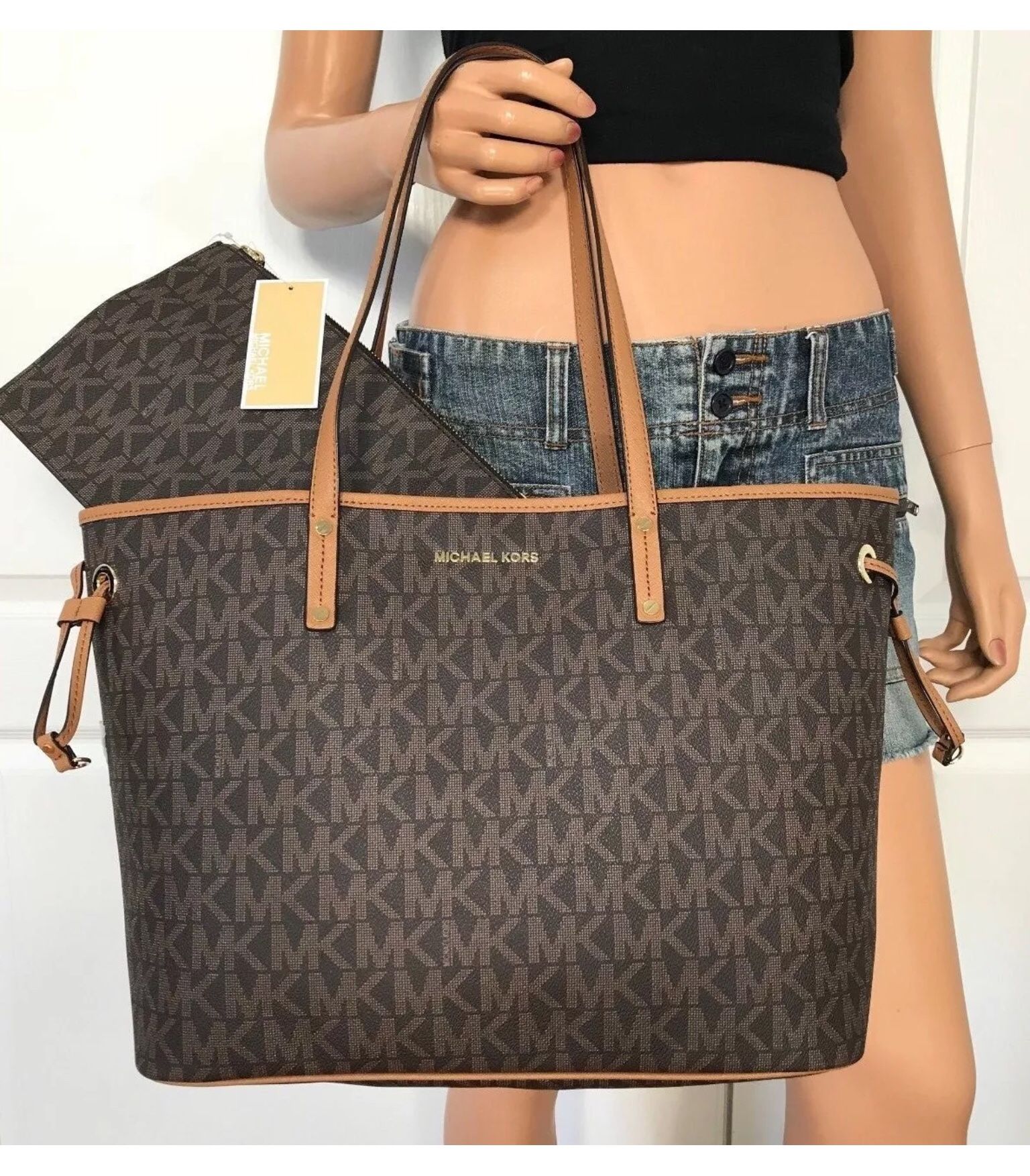 MICHAEL MICHAEL KORS Jet Set Large Saffiano Leather Shoulder Bag for Sale  in Murrieta, CA - OfferUp