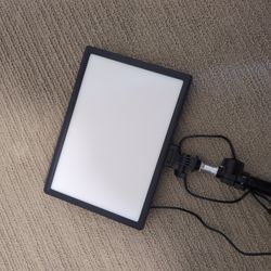 Neewer Bi-Color LED Video Light w/ Desk Clamp Arm (3200–5600K)