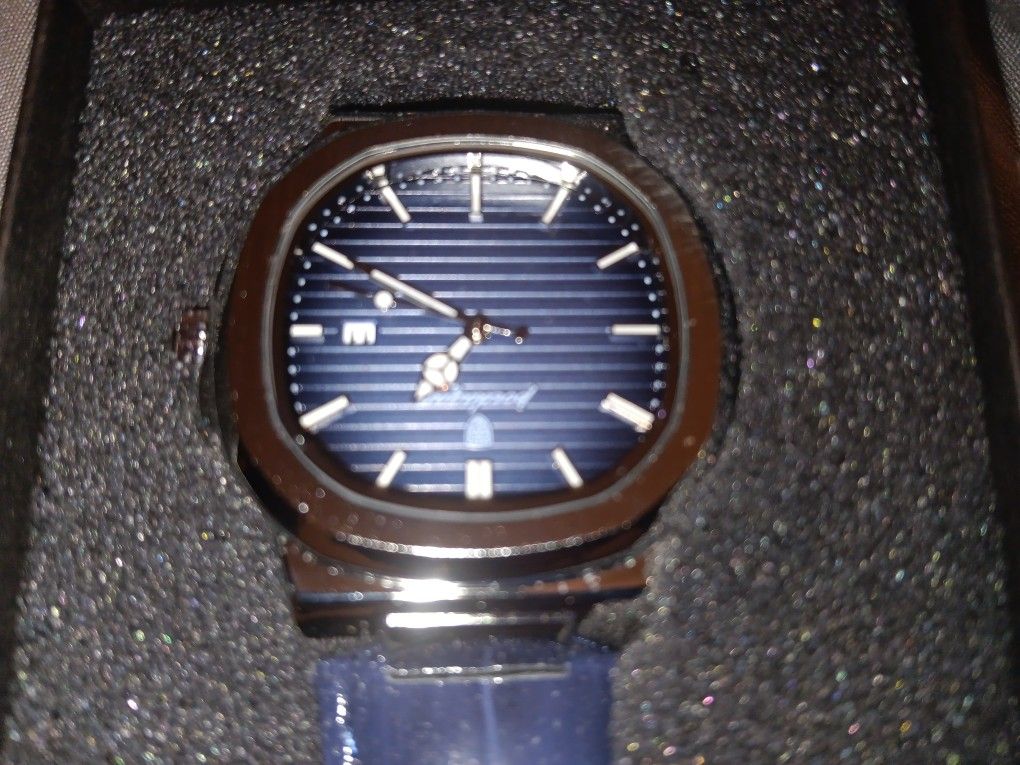 Poedagar Luxury Watch