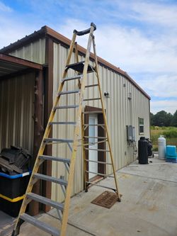 10 ft podium ladder