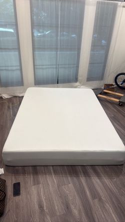 Zinus 10 Inch Queen Green Tea Memory Foam Mattress, Medium Firm Feel