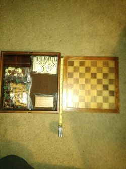 ***MULTIPLE GAME CHESS BOARD***