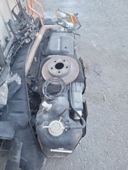 17 Ram 1500 5.7 Fuel Tank Reservoir