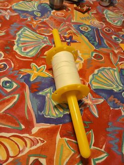 Kite string with handle