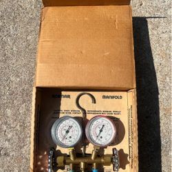 Robinair manifold gauge set