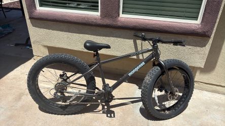 Mongoose mountain bike