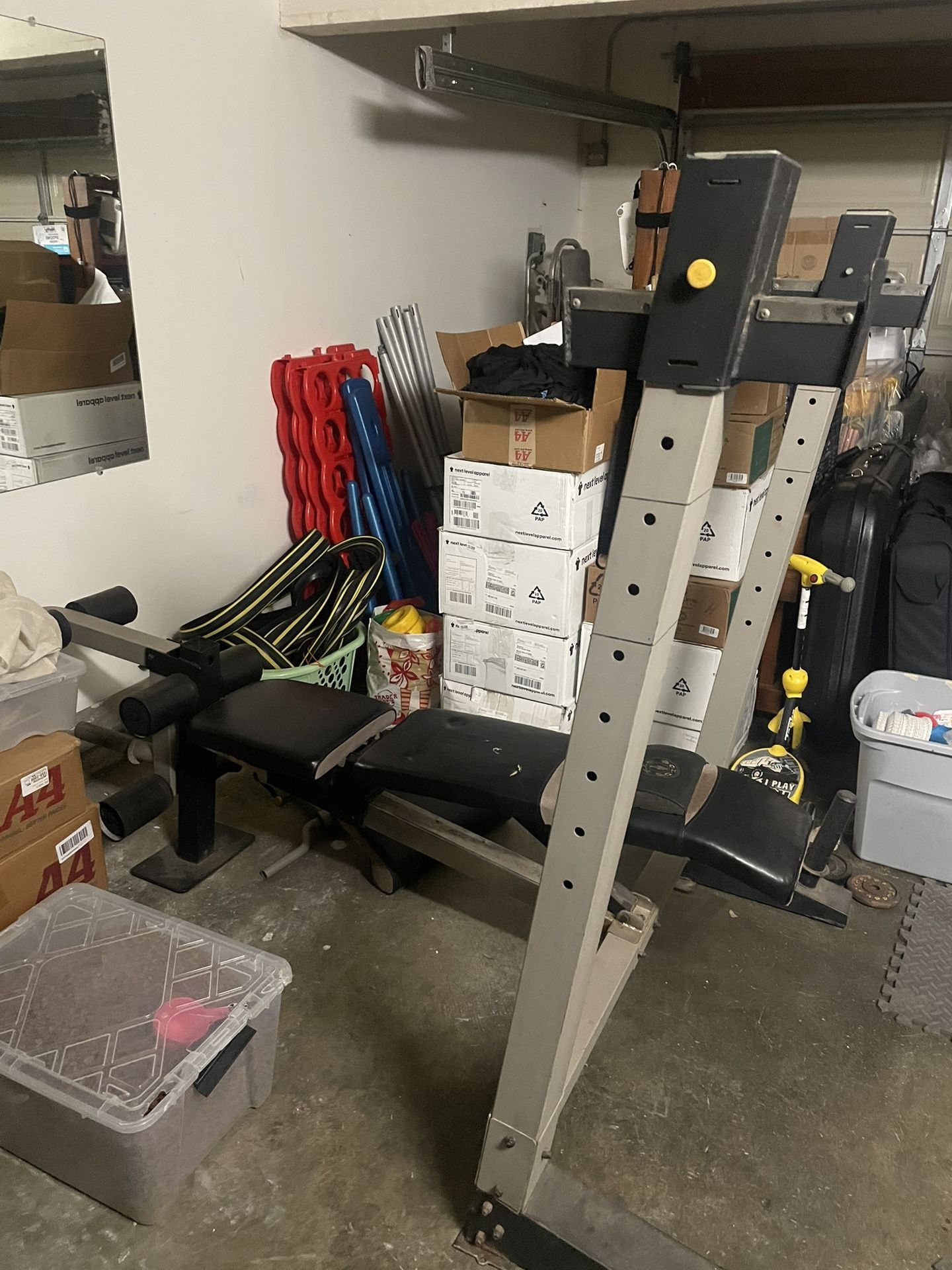 Golds Gym Weight Bench