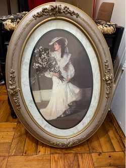 Victorian lady with flowers (ornate cream/gold frame)